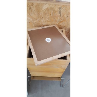 Couvre cadres Dadant 10 500*430*18mm (isorel 6mm), percé avec bouchon plastique aéré